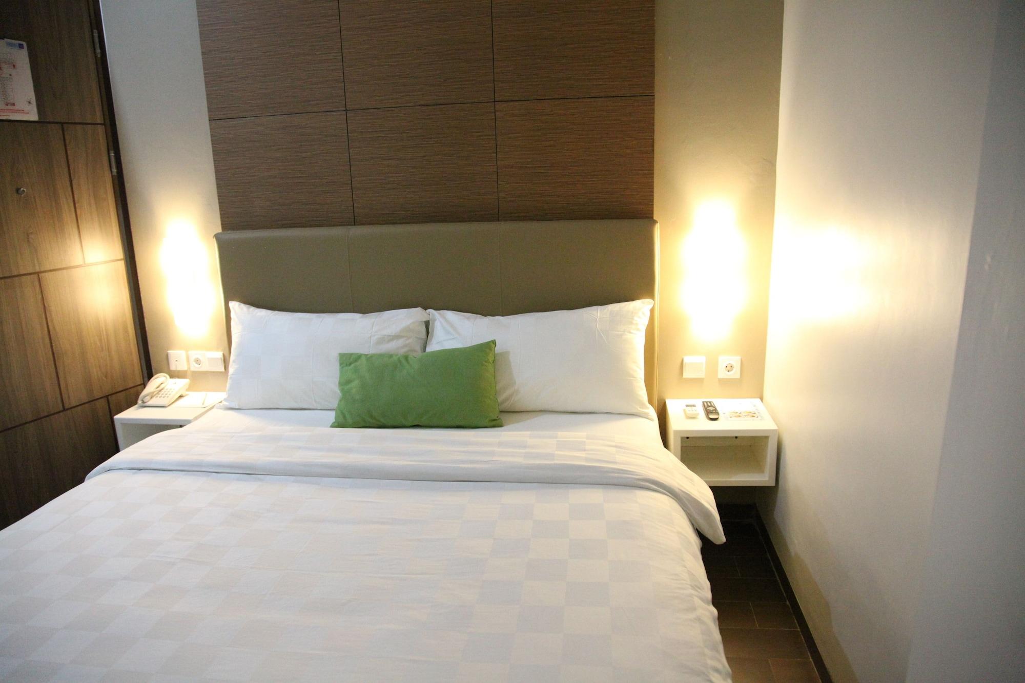 Terraz Tree Hotel Jakarta Luaran gambar