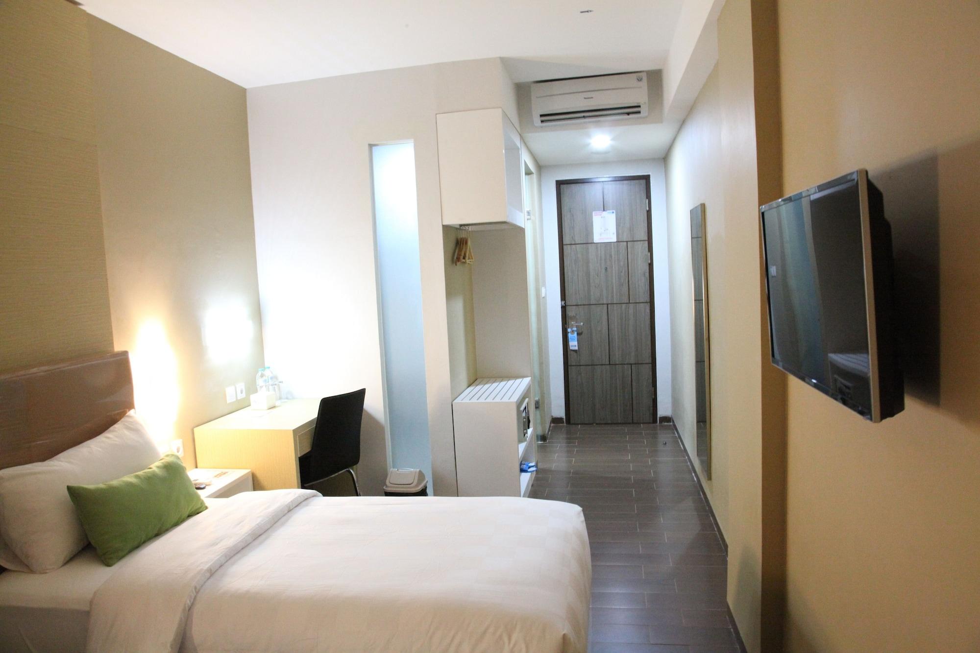 Terraz Tree Hotel Jakarta Luaran gambar