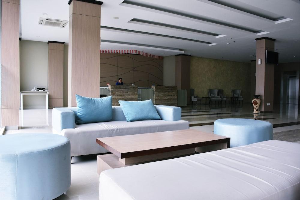Terraz Tree Hotel Jakarta Luaran gambar