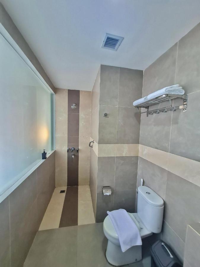 Terraz Tree Hotel Jakarta Luaran gambar