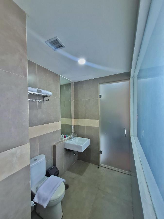 Terraz Tree Hotel Jakarta Luaran gambar