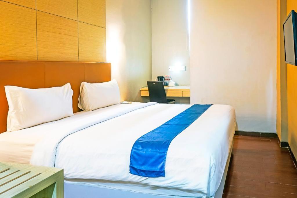 Terraz Tree Hotel Jakarta Luaran gambar