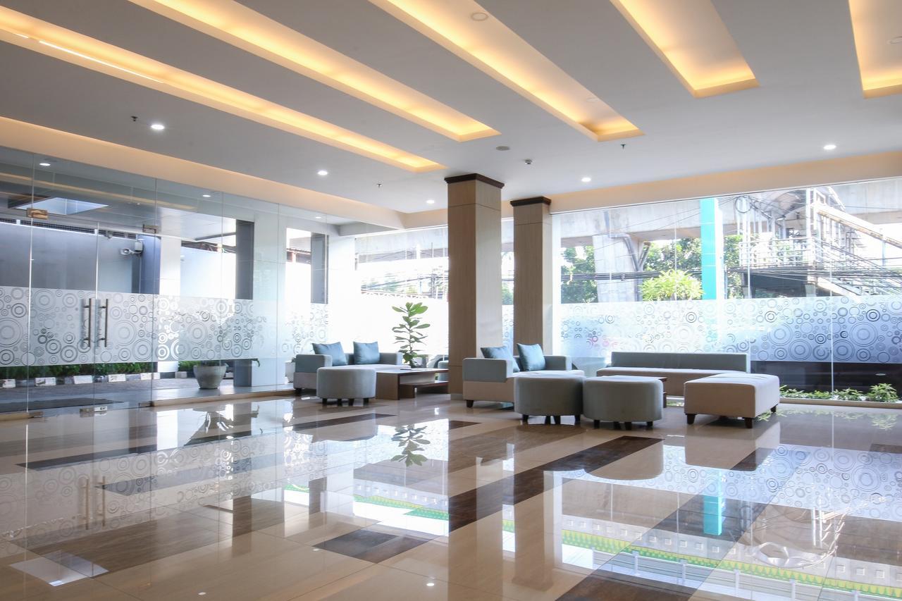 Terraz Tree Hotel Jakarta Luaran gambar